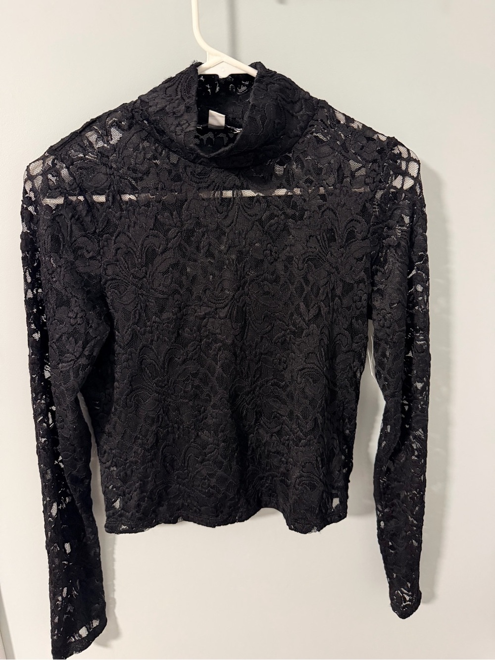 Bar lll lace top with underneath cami - size small new with tag
